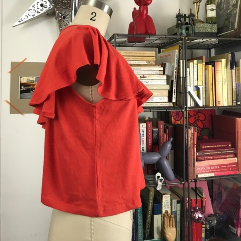 Anthro Ruffled Asymmetry Shell by Postmark Tee - Picture 5 of 8